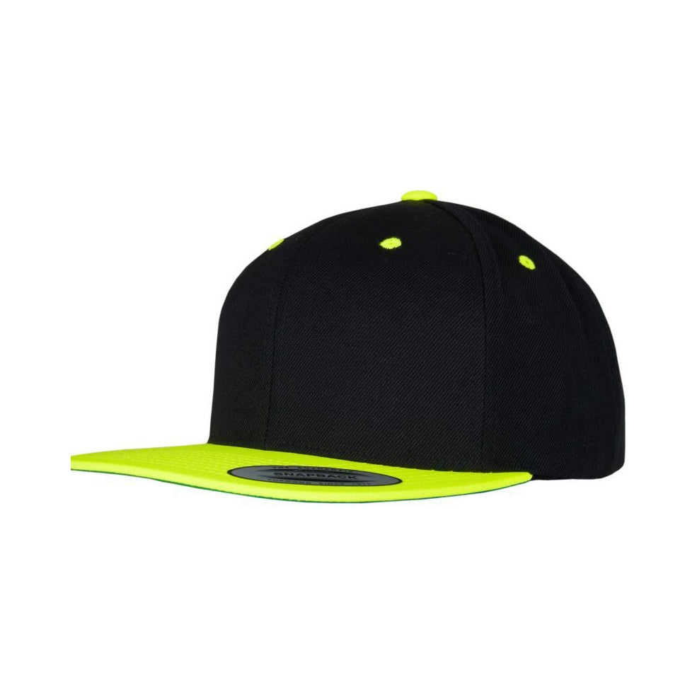 PS_556089_flexfit_6089m_black_neon-yellow_FRONT_0796595f-be56-442b-abf5-0dd91437a38f_web